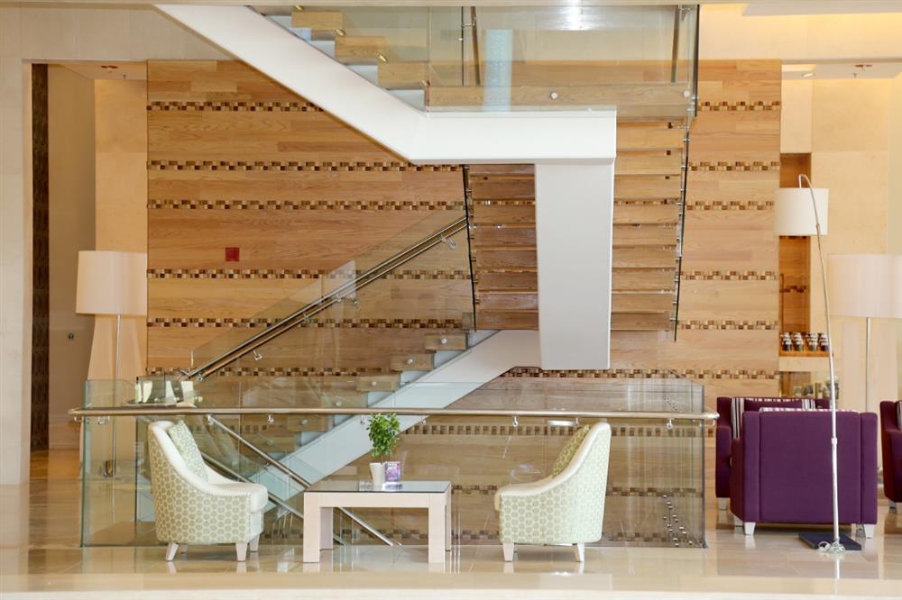 Wood Stair & Metal Stais